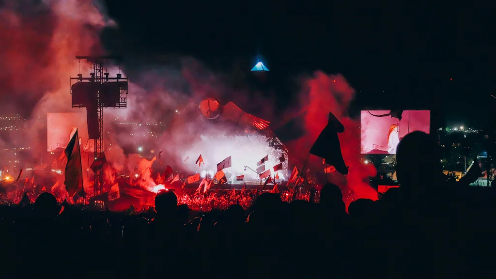 Glastonbury pyramid stage - Annie Spratt, Unsplash